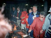 b009_0 Elchwürste grillen